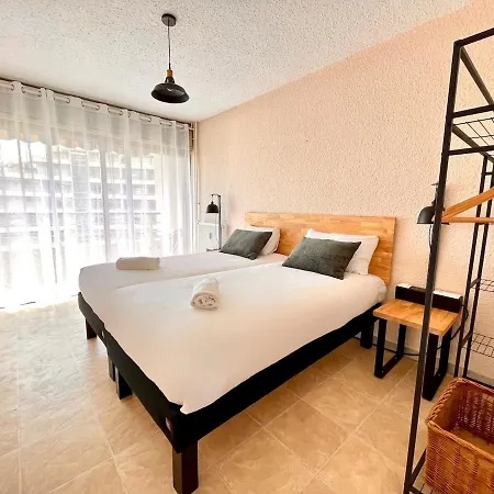 Sea View Apt, 3 Beds, Ac, Ideal For Congresses 아파트 *